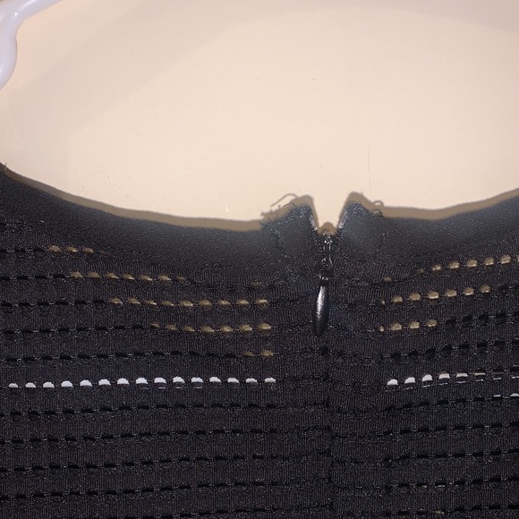 black fishnet cover up crop top- size medium- plus pockets and zipper - Picture 5 of 6